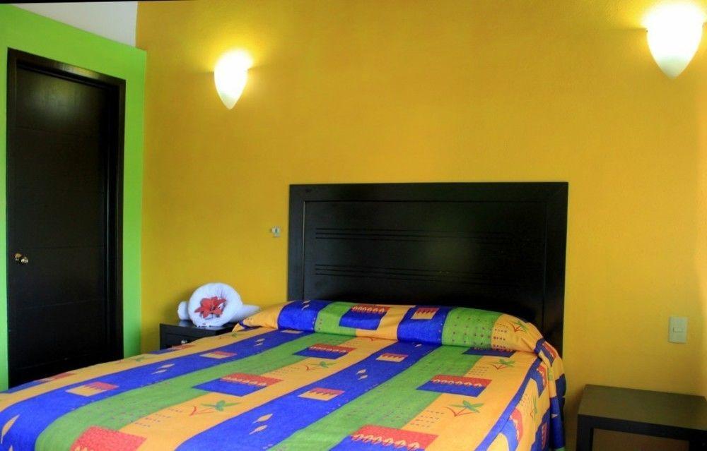 La Iguana Vallarta Lgbt Adults Only - Romantic Zone - Party Clubbing Street Puerto Vallarta Buitenkant foto