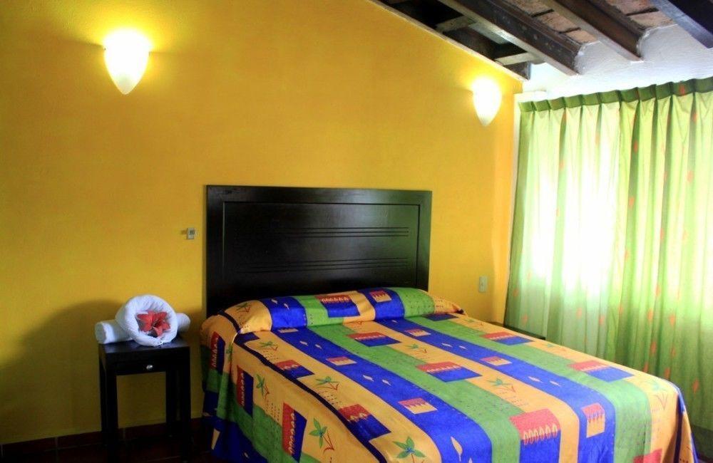 La Iguana Vallarta Lgbt Adults Only - Romantic Zone - Party Clubbing Street Puerto Vallarta Buitenkant foto